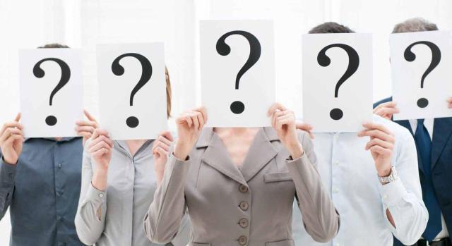 El TS debe pronunciarse sobre el alcance bilateral de las resoluciones firmes dictadas respecto a otros intervinientes en una operación vinculada. Imagen de mujeres con interrogante en su cabeza