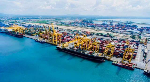 Modificaciones IS relativas a autoridades portuarias. Vista de un puerto portuario