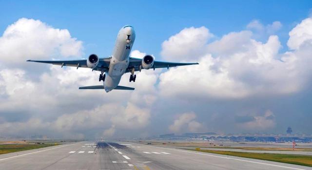 No sujeción a tributación de la compensación por pacto de no competencia previo al desplazamiento Régimen de impatriados: No sujeción a tributación de la compensación por pacto de no competencia previo al desplazamiento. Imagen de un avión despegando