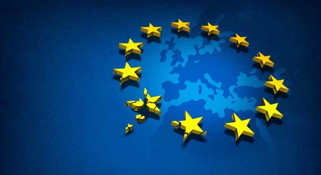 Comisión Europea: cooperación lucha contra fraude fiscal La Comisión Europea propone reforzar la cooperación para luchar contra el fraude fiscal. Imagen de la bandera de la Unión Europea