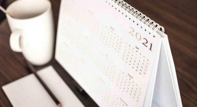 Calendario del contribuyente. Calendario de mesa del año 2021