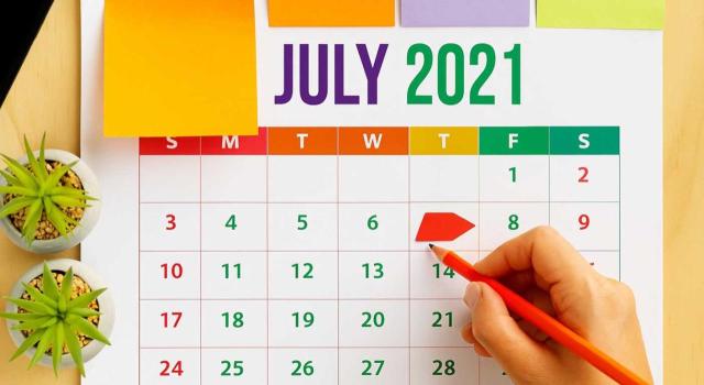 La ampliación del plazo de 3 a 6 meses para iniciar el procedimiento sancionador no puede aplicarse retroactivamente a hechos anteriores a su entrada en vigor. Imagen de un calendario del mes de julio de 2021 señalando con un lápiz rojo una fecha