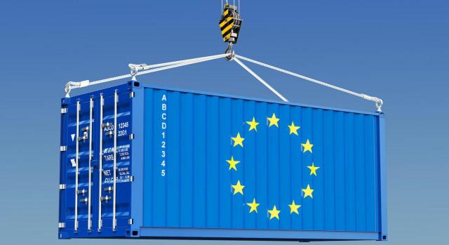 COVID-19: se concede una franquicia de derechos de importación y una exención del IVA para la importación. Imagen de contenedor de carga UE