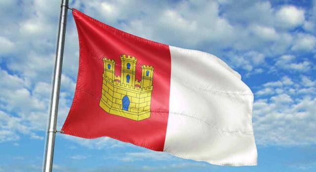 Medidas tributarias en Castilla-La Mancha. Bandera ondeando de Castilla-La Mancha