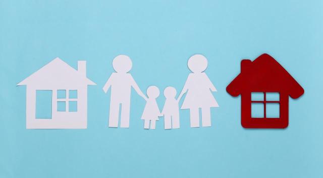 Queda acreditada la residencia efectiva en Madrid, pese a los vínculos familiares en Valencia y a la alegación de un traslado motivado por el ahorro fiscal Queda acreditada la residencia efectiva en Madrid, pese a los vínculos familiares en Valencia y a la alegación de un traslado motivado por el ahorro fiscal