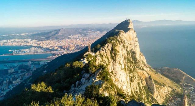 Acuerdo, fiscal, Gibraltar. Vista aérea del Peñón del Gibraltar