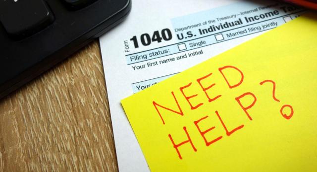 Campaña Renta 2022: informador de Renta El “Informador” de Renta es un servicio de ayuda para confeccionar la declaración de la Renta. Imagen de un post-it con el interrogante de Need help?