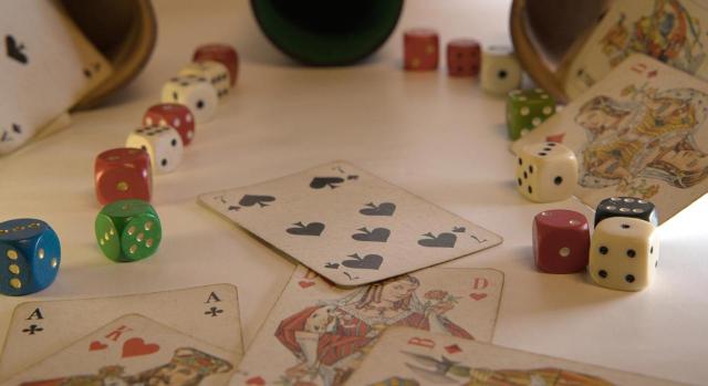 El TGUE estima que el tratamiento fiscal de los operadores de casinos públicos en Alemania no implica una ayuda de Estado prohibida por le TFUE El TGUE estima que el tratamiento fiscal de los operadores de casinos públicos en Alemania no implica una ayuda de Estado prohibida por le TFUE. Imagen de diferentes juegos de mesa