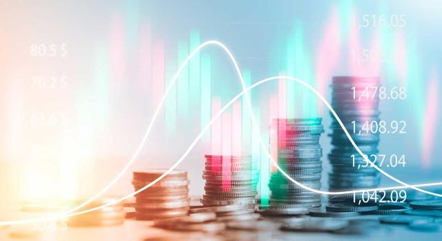 Dies a quo del plazo de prescripción de la devolución solicitad cuando existe un segundo ingreso efectuado en cumplimiento de una liquidación provisional El TS debe determinar el dies a quo del plazo de prescripción de la devolución solicitad cuando existe un segundo ingreso efectuado en cumplimiento de una liquidación provisional practicada por la administración. Imagen de unas monedas apiladas con gráfico de inversión en bolsa