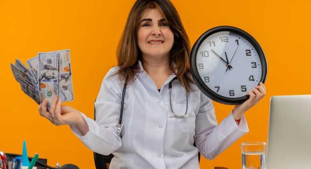 Efectos de presentar fuera de plazo autoliquidaciones complementarias del IRPF por rendimientos del trabajo percibidos en periodos distintos al que fueron exigibles. 
