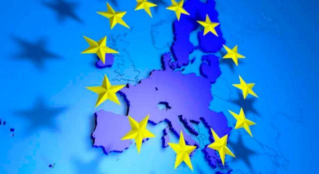 Actuaciones de la Comisión Europea respecto a España en materia de fiscalidad. Imagen de la UE con estrellas amarillas y fondo azul