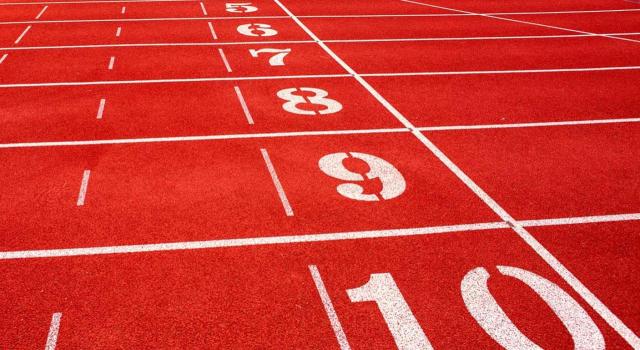 Selección de doctrina tributaria. Septiembre 2025 (2ª quincena). Imagen de una pista de atletismo