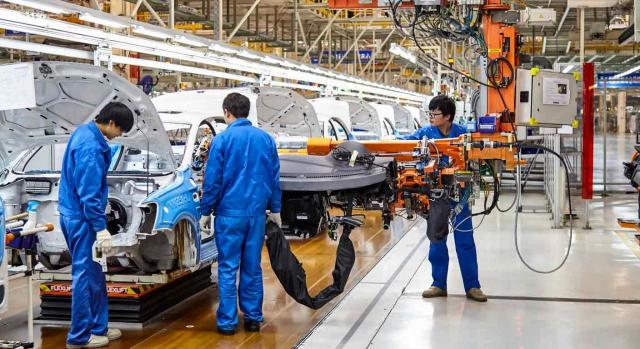 Plan de Impulso a la industria de la automoción. Cadena de montaje de vehículos