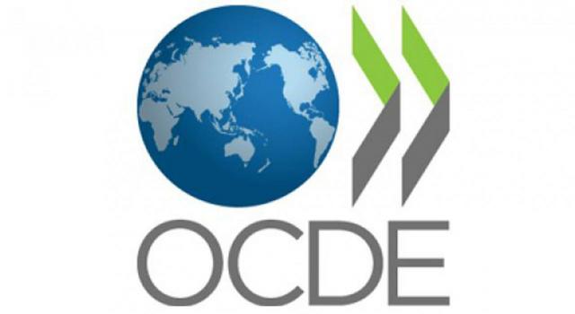 Técnicas OCDE para el fomento del cumplimiento voluntario de las obligaciones fiscales. Gráfico de bola de Mundo con las palabras OCDE