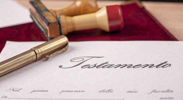 El Tribunal Supremo fija doctrina: si hay testamento ológrafo y su protocolización no adquiere carácter contencioso, el devengo del Impuesto sobre Sucesiones se produce el día del fallecimiento. Imagen de un testamento